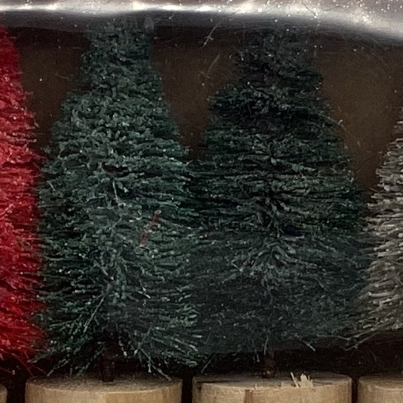 Box of Six Bottle Brush Christmas Trees 6" New In Box - Picture 3 of 4